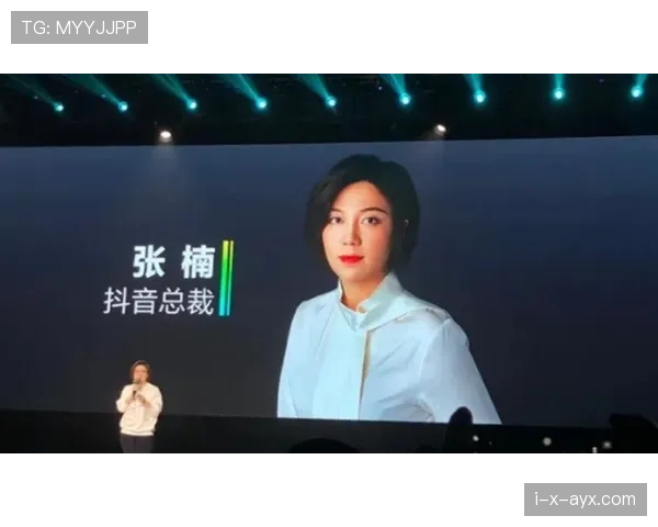 张楠又在朋友圈晒豪车，隔壁老王都眼红了这是抢谁的剧本？